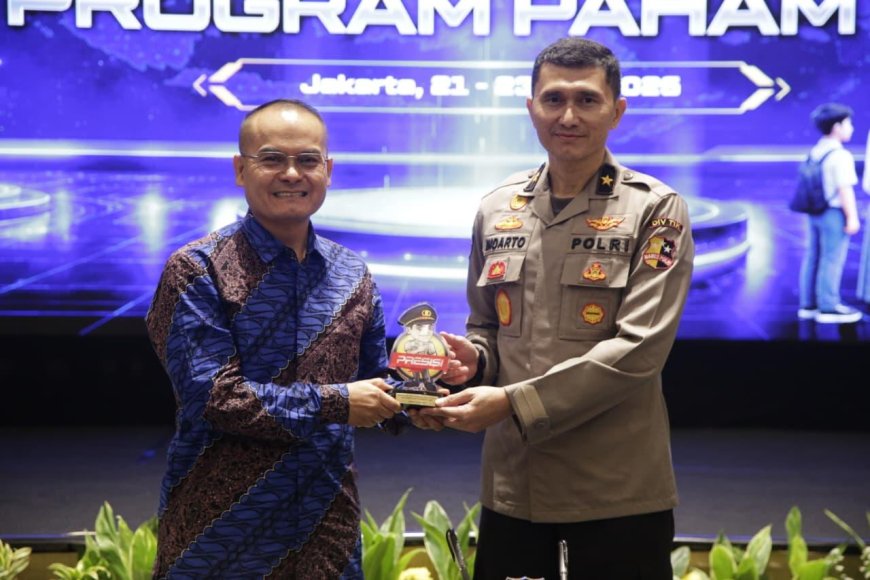 Pelajar Dibekali Pengetahuan AI melalui Program Polri