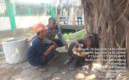 Pria Diduga ODGJ Lempari Pengendara dengan Batu di Malang, Polisi Datang